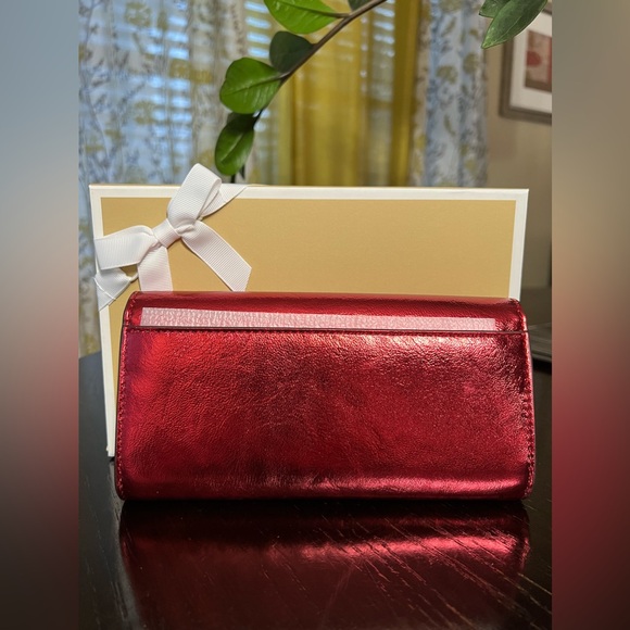 NEW Michael Kors Jet Set Travel Large Patent Envelope Wallet - Picture 3 of 6